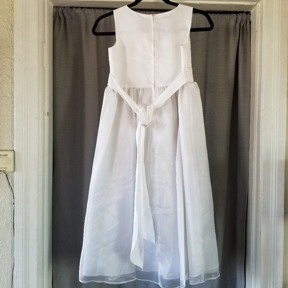 Butterflyscc | White Dress - Picture 3 of 9